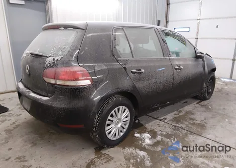 2010 Volkswagen Golf 4-Door z USA, uszkodzony, nr VIN WVWDB7AJ1AW203408